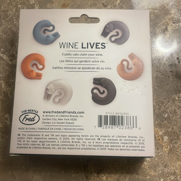 Fred Wine Lives 6 Cat Wine Markers - Picture 3 of 4
